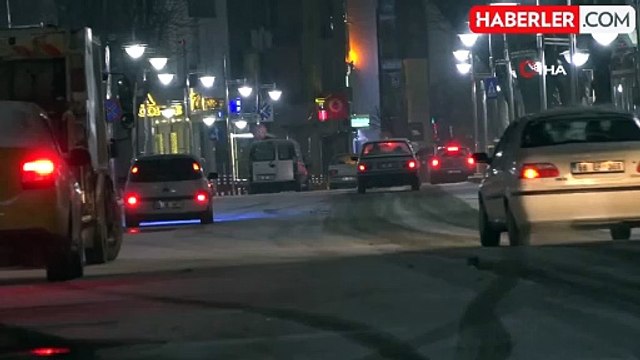 Aksaray'ı Kar Beyaza Bürüdü