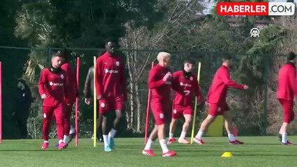 Galatasaray'ın yıldızı bilinçli kart görme nedeniyle PFDK'ya sevk edildi