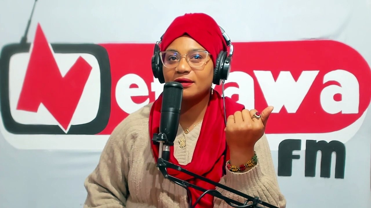 بعد اجتماعهم بمقر الاتحاد الجهوي للشغل  اعوان الشركة الجهوية للنقل بقبلي ينفذون اضراب بمقرات العمل الكاتب العام المساعد لاتحاد الشغل المكلف بالقطاع العام عبد الجليل بو عزة