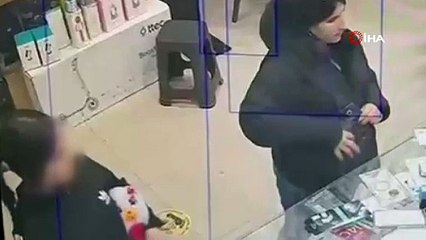 Kadın hırsızlar güvenlik kamerasına böyle yakalandı