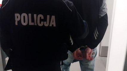 Skandal: Kradzież alkoholu i napaść na ochroniarza w sklepie 🚨