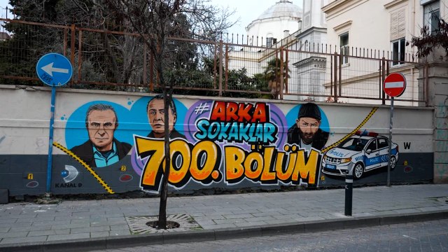 700 bölümlük efsane Arka Sokaklar dizisi böyle resmedildi