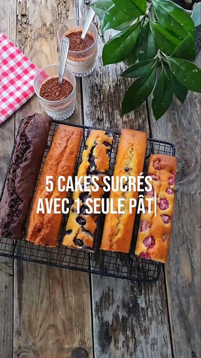 5 cakes sucrés avec une seule pate