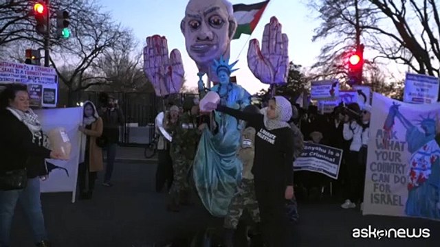 Proteste fuori dalla Casa Bianca durante la visita di Netanyahu