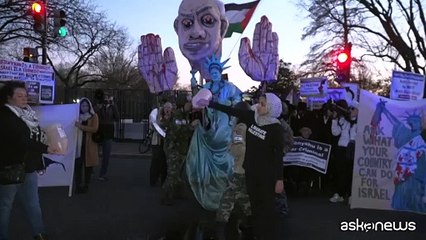 Proteste fuori dalla Casa Bianca durante la visita di Netanyahu
