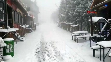 İstanbul'u teğet geçen kar, megakentin burnunun ucunu beyaza bürüdü