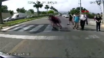 Yaya geçidinde Elif'in öldüğü, arkadaşının ağır yaralandığı kaza kamerada