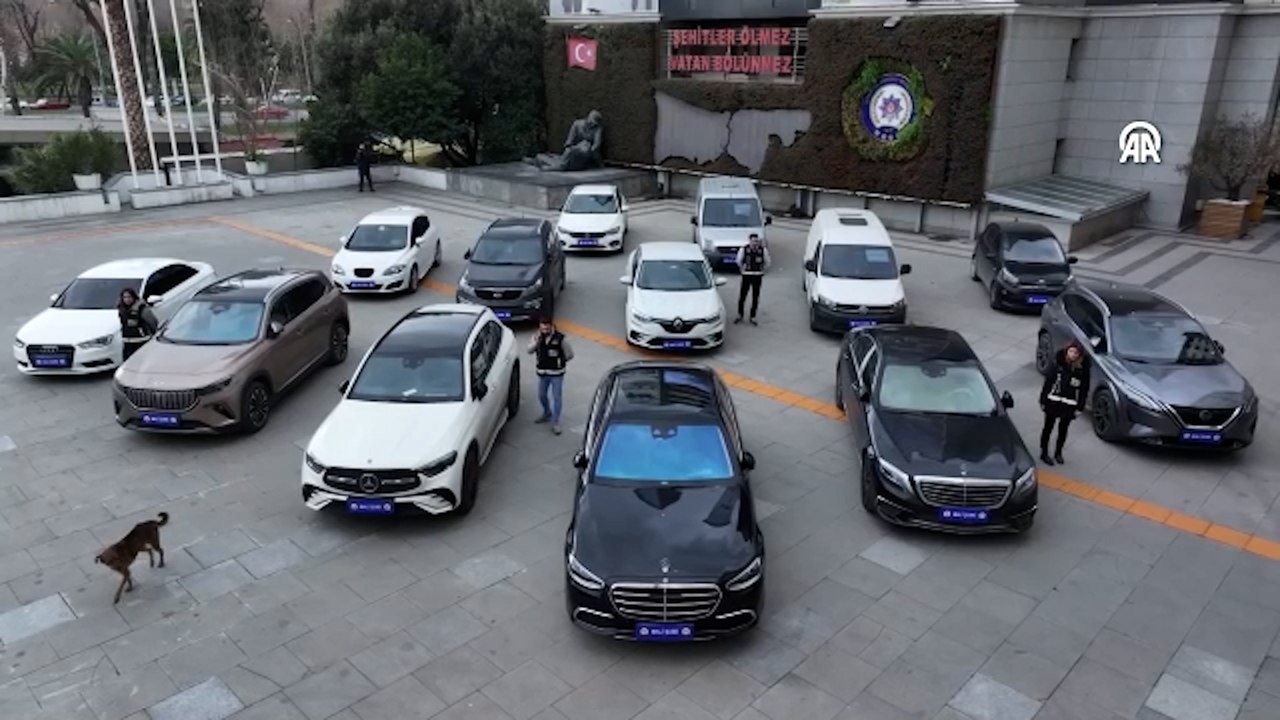 12 ildeki "kara para" ve "dolandırıcılık" operasyonunda ele geçirilen araçlar sergilendi