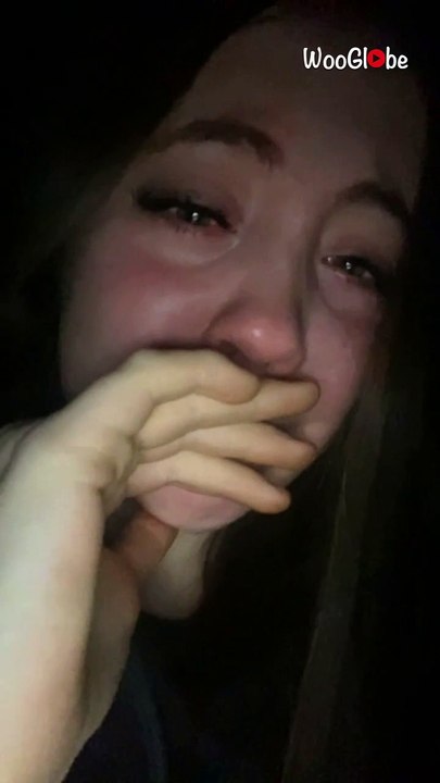 Horse struggles to cope with loud winds and loose roof during Storm Éowyn