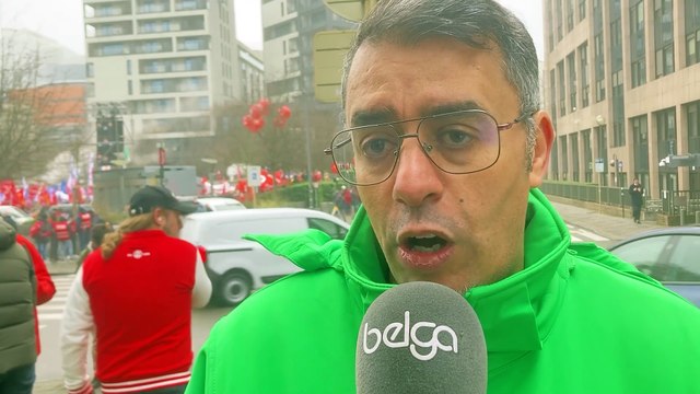 Manifestation du front commun syndical du secteur du métal pour interpeller la Commission européenne sur la crise industrielle