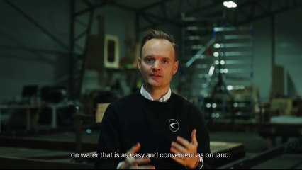 Candela P-12 taking off ¦ 100% electric hydrofoiling passenger vessel