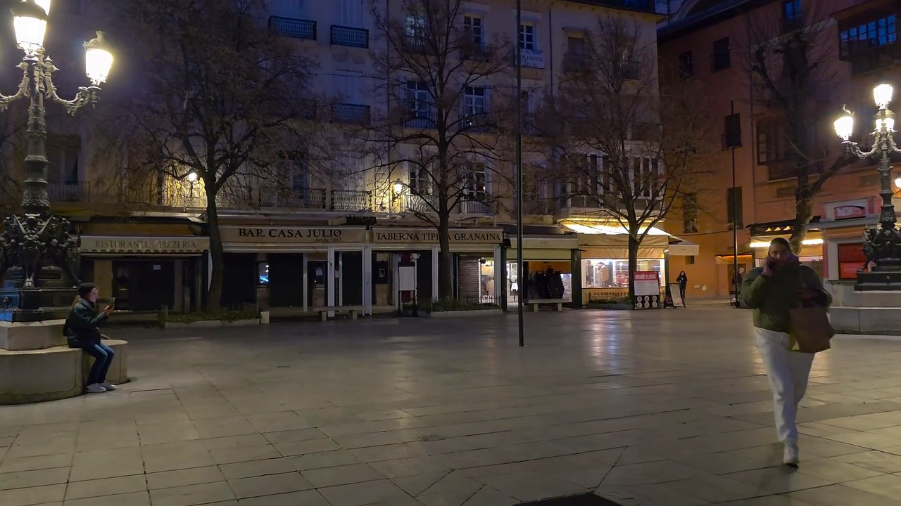 Samsung Galaxy S25 Ultra - noche 4K