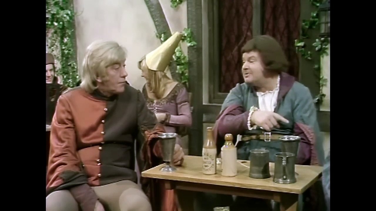 Benny Hill - The Minstrel Boy (1974)