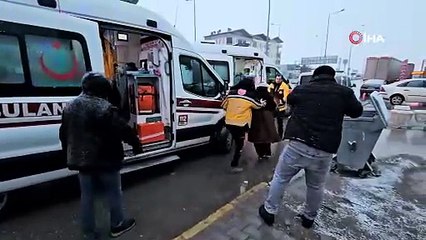 Aksaray’da minibüs ile otomobil çarpıştı: 4 yaralı