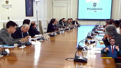 Gobierno de Colombia se desmorona tras insólita reunión de ministros transmitida en vivo