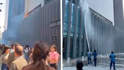 CDMX: Desalojan Plaza Artz por incendio en un restaurante