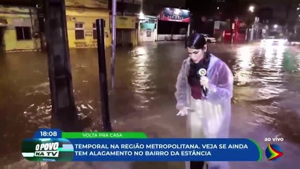Avenida Doutor José Rufino, no Recife, segue tomada por água
