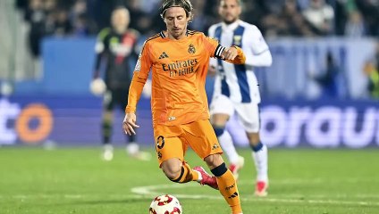 Ancelotti backing Modric after apparent spat with Vini Jr