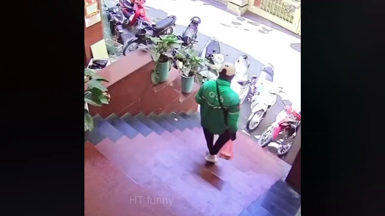 TRY NOT TO LAUGH 🤣🤣 Best Funny Videos compilation - Fails & Hilarious Moments 😂 P43