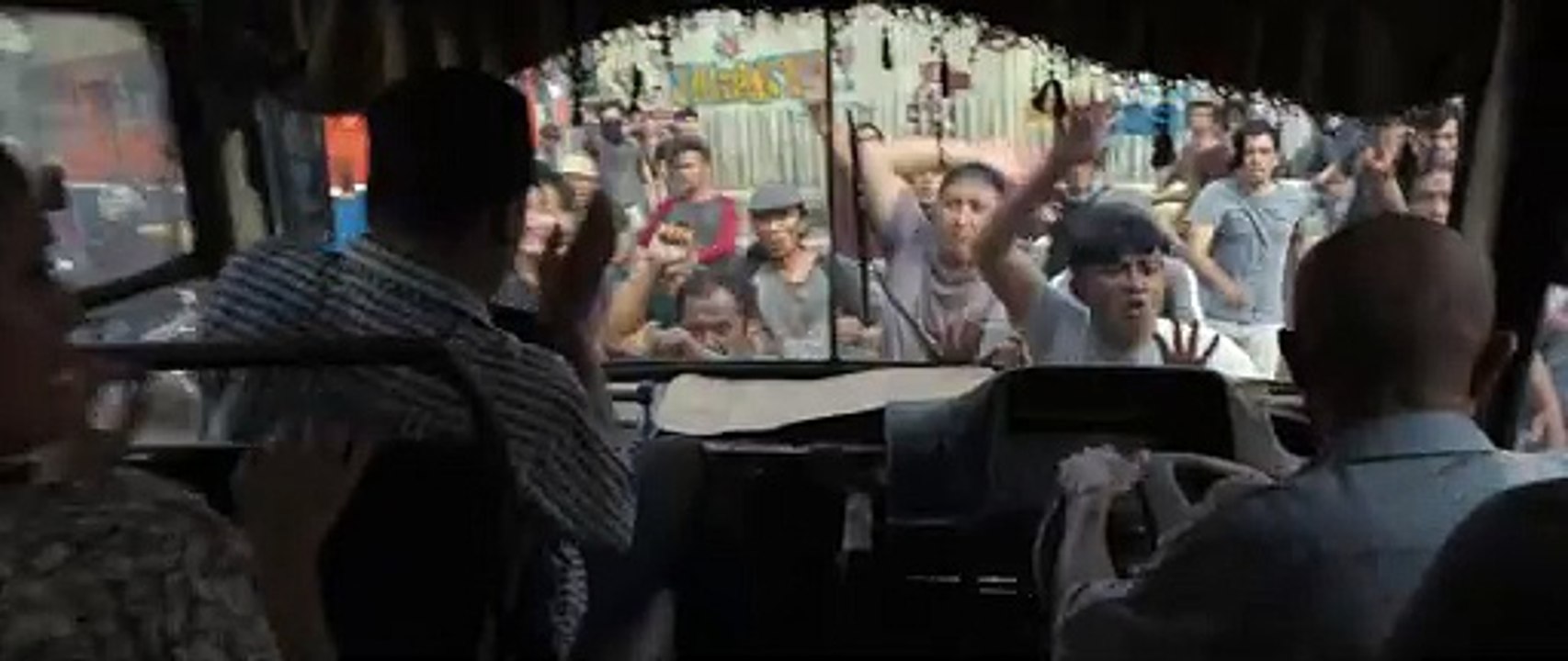 The Siege at Thorn High Trailer OmeU