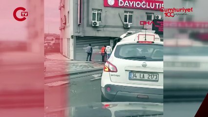 Başakşehir'de su tankeri tıp merkezine girdi