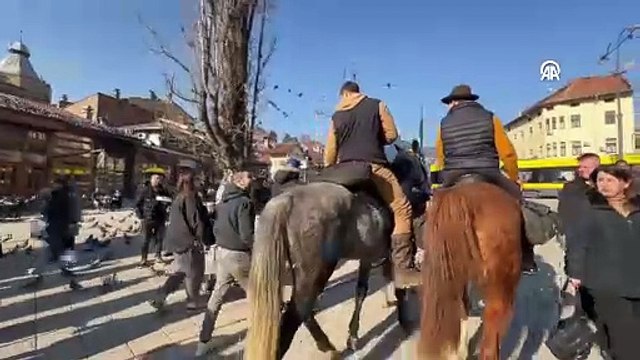 5 asırlık Hac güzergahını takip ettiler: At sırtında Endülüs'ten Mekke'ye!