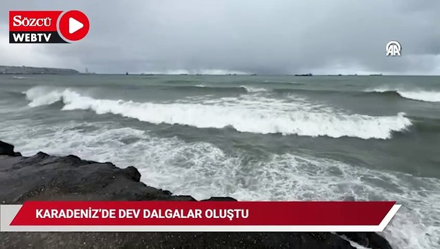Kuvveti rüzgar nedeniyle Karadeniz'de dev dalgalar oluştu