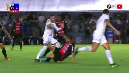 Neymar volvió a Santos y lo recibieron con patadas y un pelotazo en la zona baja - MH SPORTS_2