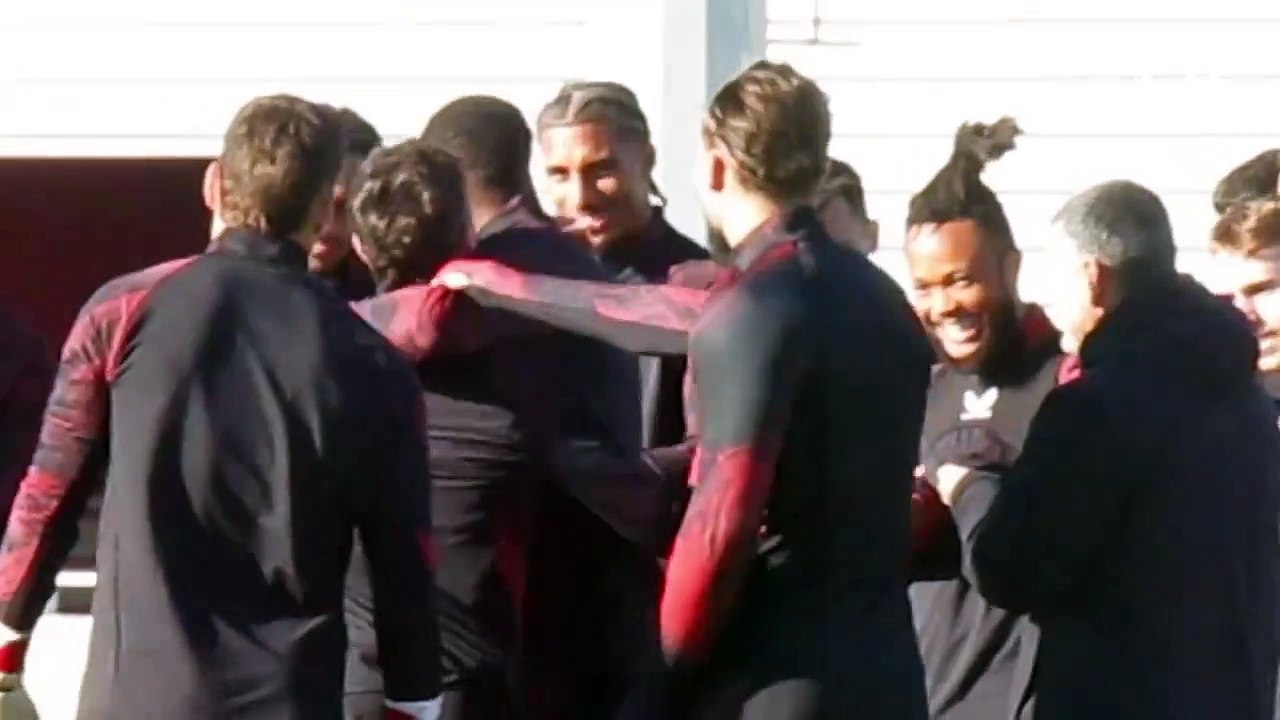 El Sevilla se matricula en el idioma del gol