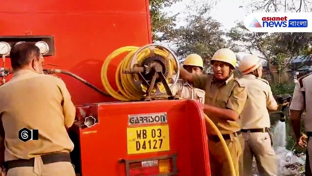 ফুলিয়া রেল স্টেশনের পাশে হঠাৎ আগুন! দমকলের তৎপরতায় রক্ষা পেল সবাই