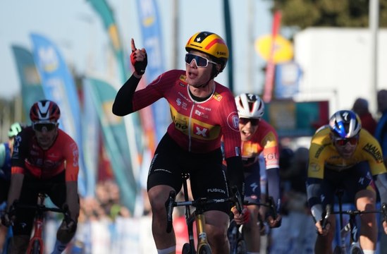 Cyclisme - Étoile de Bessèges 2025 - Le dernier Kilomètre de la 2e étape... Soren Waerenskjold frustre les Français Arnaud Démare et Paul Magnier