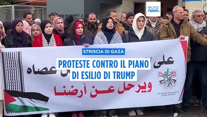 Gaza, abitanti protestano contro il "piano criminale" di Trump: "Non fuggiremo mai"