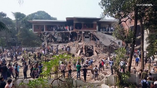 بعد خطاب ألقته من المنفى.. متظاهرون يهدمون منزل رئيسة وزراء بنغلاديش السابقة الشيخة حسينة