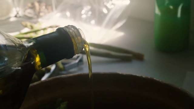 Olio extravergine amato dagli italiani nonostante il caro prezzi