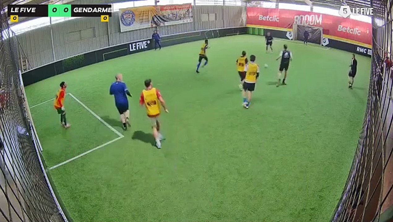 LE FIVE PAU - GENDARMERIE PAU 06/02 à 12:31 - Football Terrain 1 (LeFive Pau)