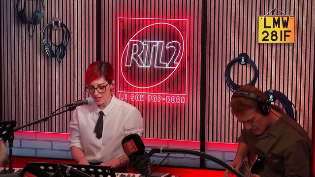 LIVE - Superbus interprète Le chant des signes dans #LeDriveRTL2 (06/02/25)