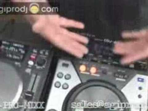 NEW Denon DN-S1200 vs. Pioneer CDJ-400 CD/USB/Media Player