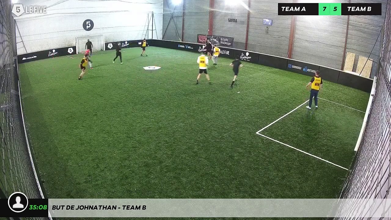But de Johnathan - Team B