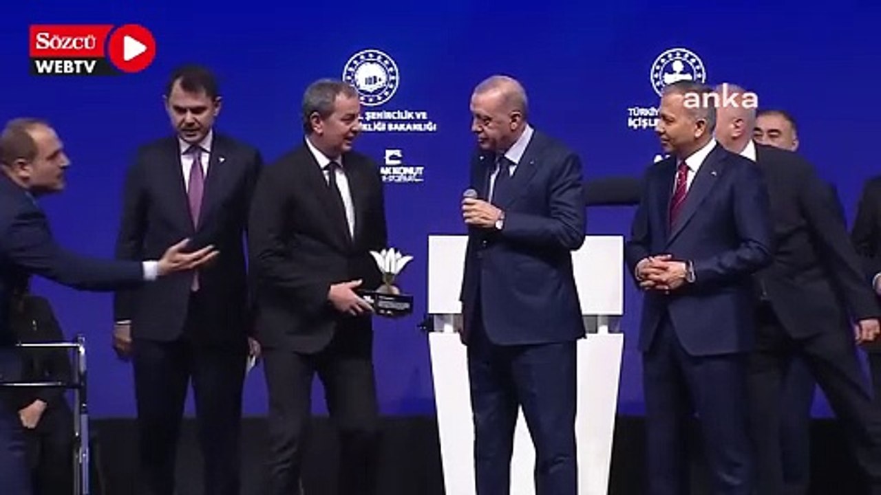 Ziraat Bankası Genel Müdürü Çakar “En büyük hayırsever benim” dedi, Cumhurbaşkanı Erdoğan "Ben verdim deme, devlet verdi" yanıtını verdi