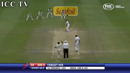 AB de Villiers smashes beautiful 103 Vs India