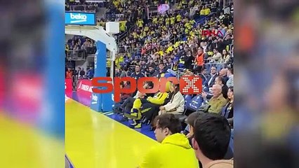 Mourinho ve futbolculardan basketbol takımına destek