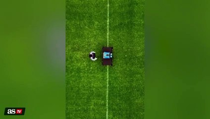 Directo al corazón madridista y al orgullo del Atleti: así desvelan el dorsal de Ramos en Rayados
