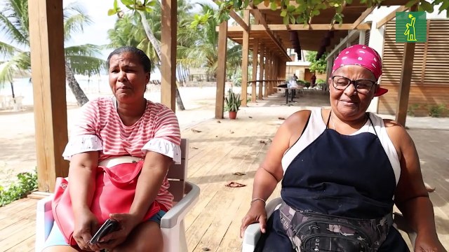 Comunitarios y negocios turísticos en Guayacanes afectados por “apagones diarios” desde hace más de un mes