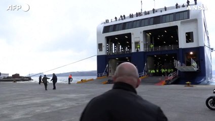 Sciame sismico a Santorini, continua l'esodo dall'isola greca