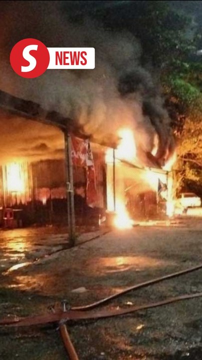 Fire destroys three premises, 40 motorcycles, and car in Sentul