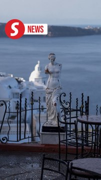 Greece declares state of emergency on Santorini following quakes