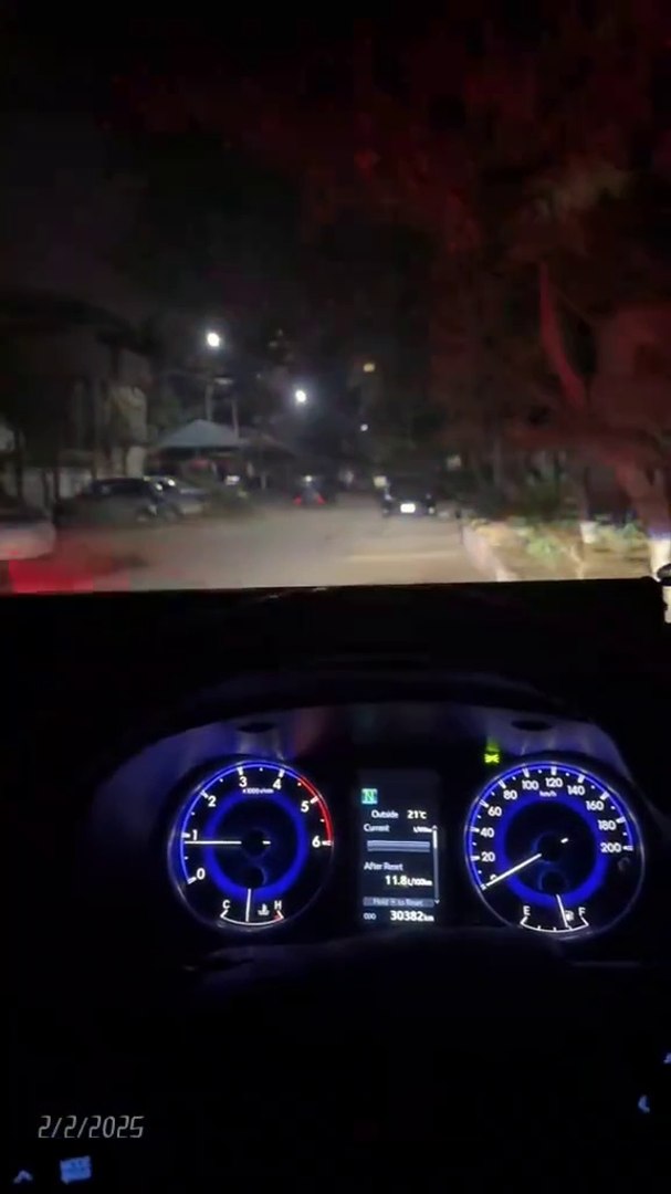 ⁣Karachi Night Drive 🌙 | Smooth Roads, City Lights & Chill Music 🚗