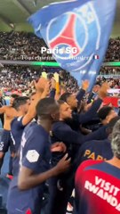 Les Bleus en communion avec leur public ! 🇫🇷🔥