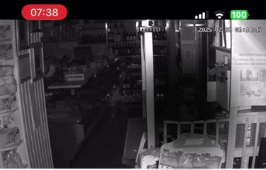 Sassari, tre furti in un mese da Mangatia: il ladro ripreso dalle telecamere