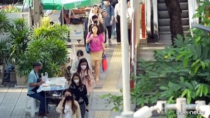 Ancora emergenza smog a Bangkok, mascherine e reti da letto